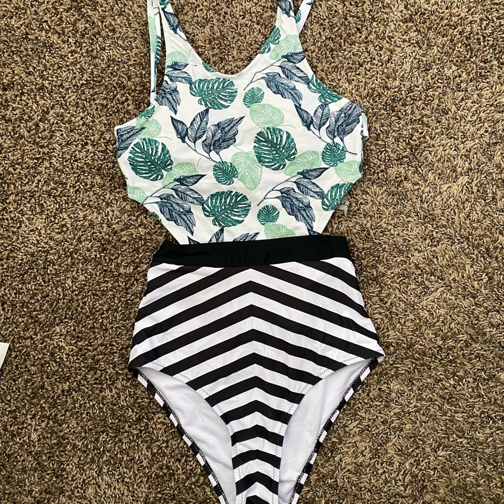 Cupshe Swimsuit S